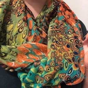 Multi-color Feather Print Scarf